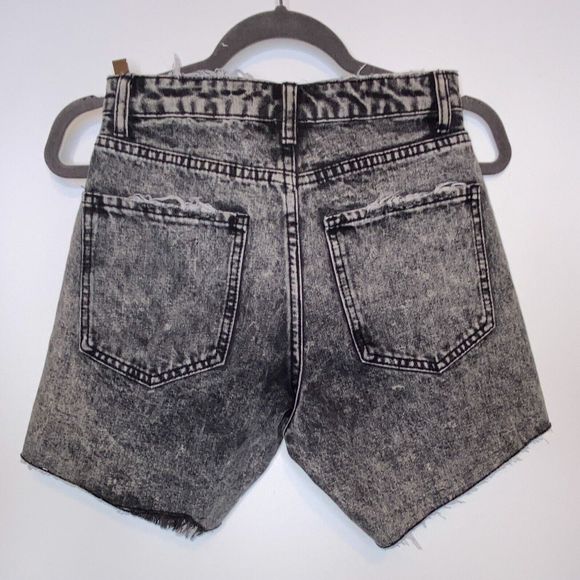 Fashion Nova Size 0 Black Acid Wash Denim Ripped Distressed Torn Shorts Grunge - Picture 3 of 5